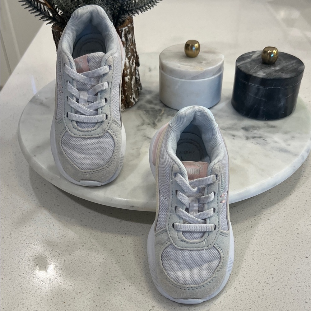 Puma Kids White and Light Pink Sneakers size 8 toddler
